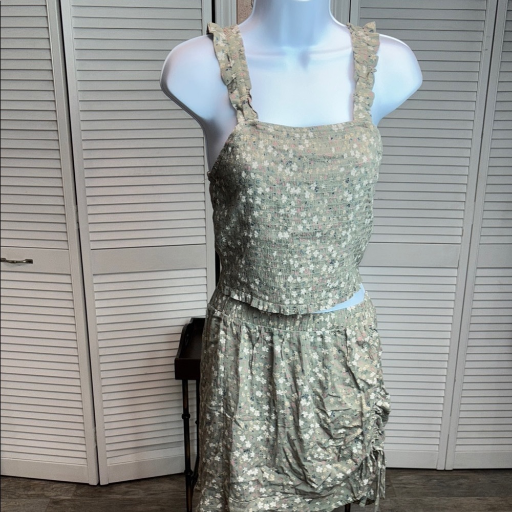 Hippie Rose olive green floral print 2 piece set